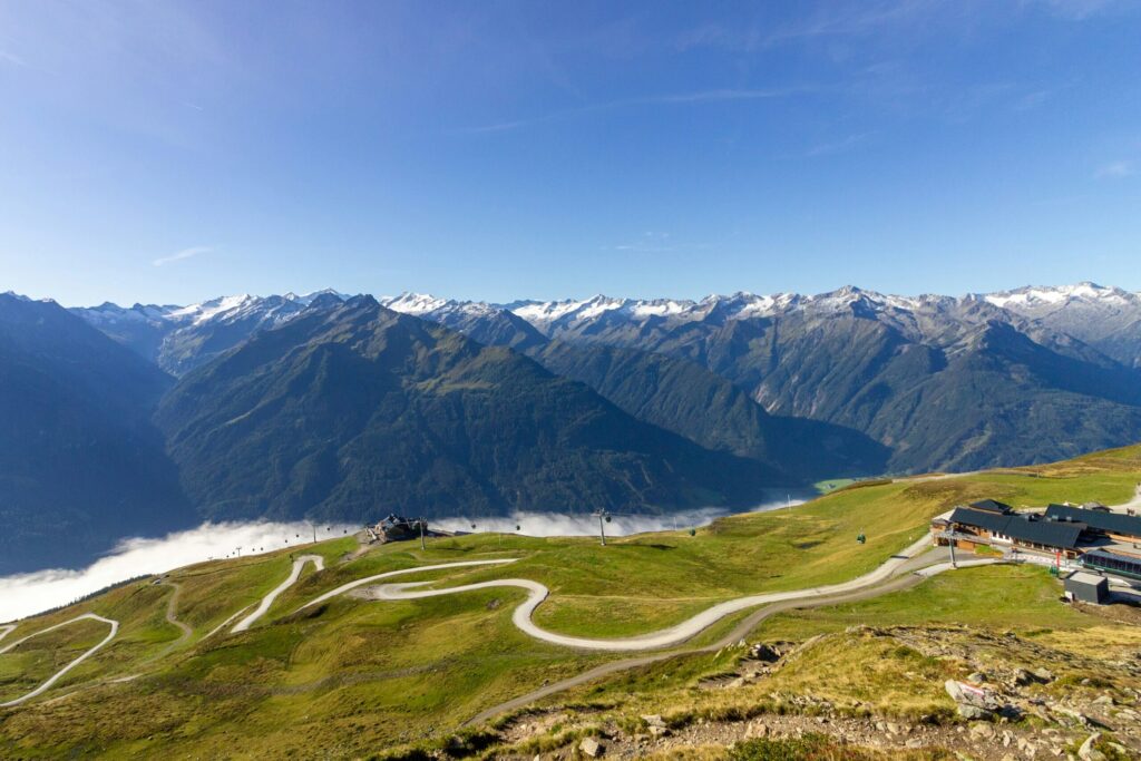 オーストリアアルプスの山岳道路